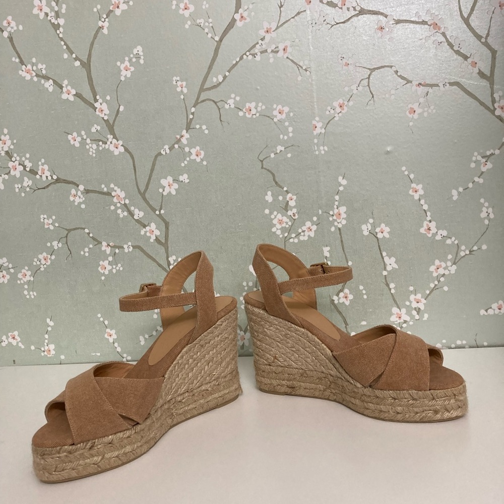 Women’s wedge ankle strap shoe